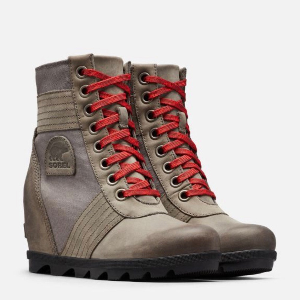 New Sorel Lexie wedge boots quarry NWT